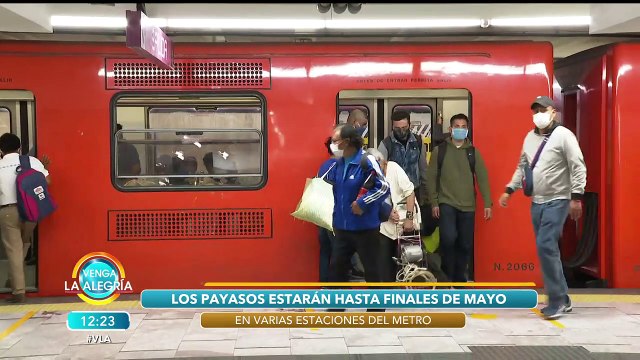 ¡Que no te cargue el payaso! Cubrebocas y gel para todos en el Metro de CDMX. | Venga La Alegría