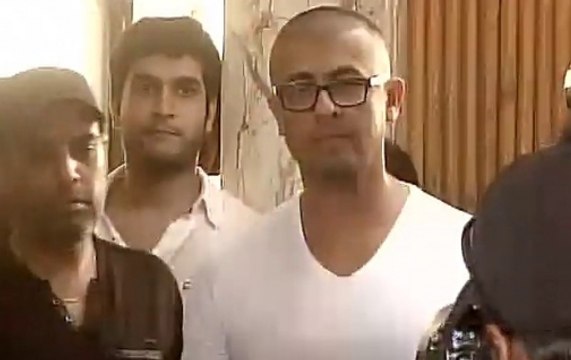 Azaan row: Sonu Nigam shaves off his head