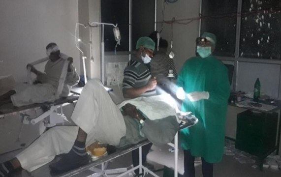 Unnao: Cataract surgery conducted on 32 patients under torch light