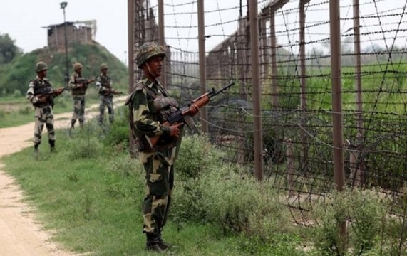 Jammu and Kashmir: Pak violates ceasefire along LoC; Army Major, 3 soldiers killed in firing