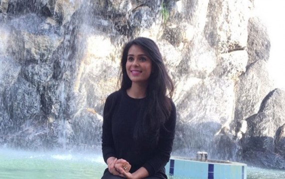 Serial Aur Cinema: Saam Daam Dand Bhed star Sonal Vengurleka enjoys a cup of tea