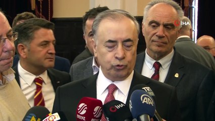 Galatasaray: 'Başkanımız Mustafa Cengiz bu sabah ameliyata alınmış olup, operasyon halen devam etmektedir'