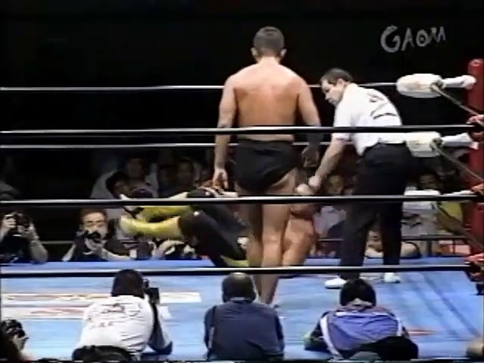 AJPW - 09-03-2004 -Toshiaki Kawada (c) vs. Osamu Nishimura (Triple