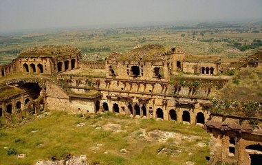 Rahasya: News Nation will unravel the mystery of Garh Kundar fort in Tikamgarh