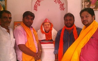 Hindu Mahasabha establishes Nathuram Godse's statue, gives birth to controversies