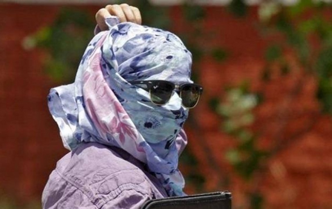 Heat wave-like conditions in UP with temperature above 40 degree