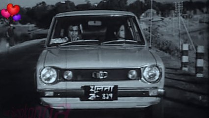 চেনা চেনা লাগে তবু অচেনা ভালোবাসো যদি কাছে এসোনা (Chena Chena Lage Tobu Ochena) শিল্পীঃ শ্যামল মিত্র,চলচ্চিত্রঃ সূর্যকন্যা।