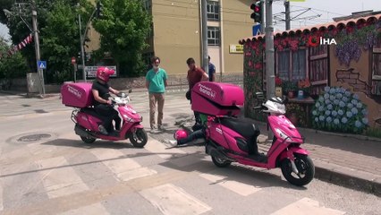 Kayan motosikletten düşen kurye yaralandı