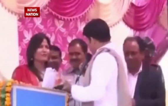 Watch: Delhi BJP chief Manoj Tiwari misbehaving with women