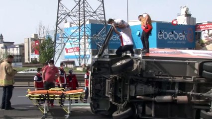 E-5'te fıskiye suları kazaya neden oldu... Islak yolda kayan kamyonet kaza yaptı