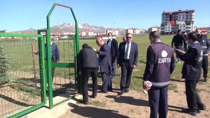 Van Gölü sahilindeki kaçak yapılar yıktırıldı