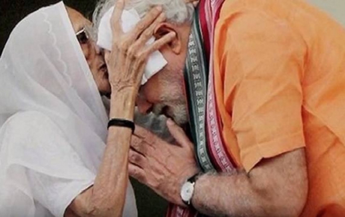 PM Modi with his mother Heeraben on his Birthday