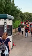 Tremenda tercera cacerolada en el casoplón de Iglesias en Galapagar