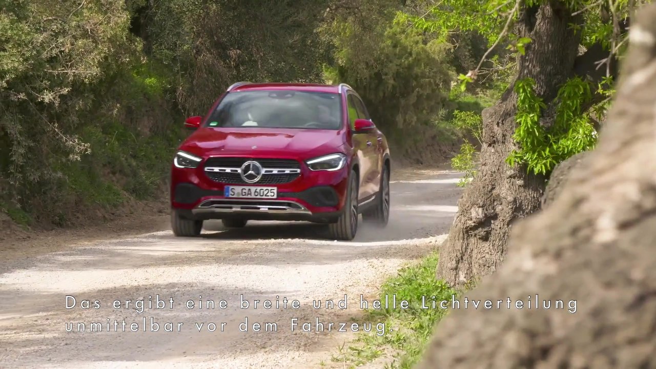 Der neue Mercedes-Benz GLA - Nützlich im leichten Gelände- das Offroad-Technik-Paket