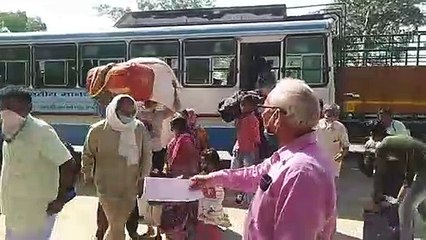 UP के प्रवासी मजदूरों से HR रोडवेज बसों द्वारा वसूला जा रहा किराया