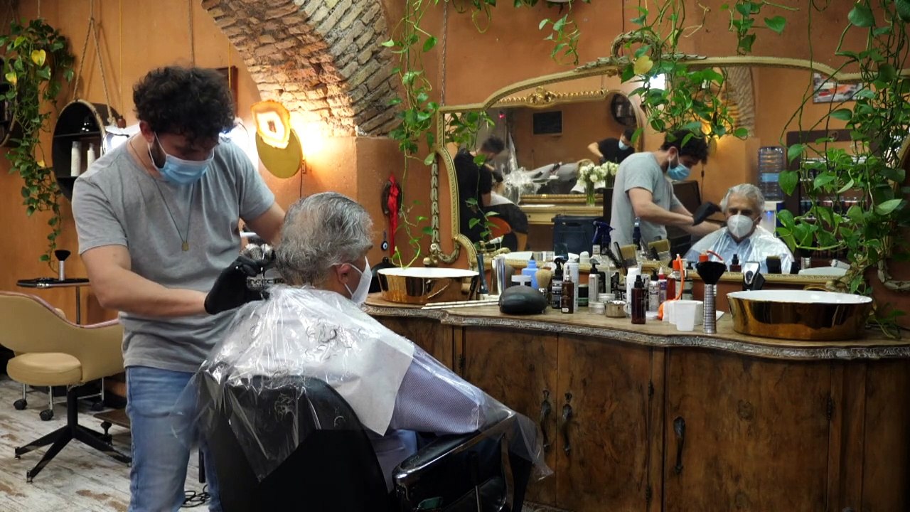 Italians hit the hair salon after restrictions lifted