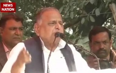 Mulayam Singh Yadav campaigns for Aparna Yadav