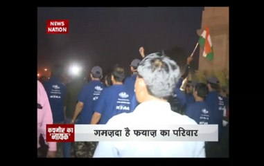 Hundreds of people came out to pay homage to Lt. Umar Fayaz