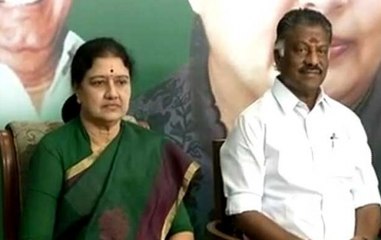 Panneerselvam revolts against Sasikala