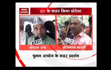 AAP stages protest outside EC over issue of alleged manipulation of EVMs