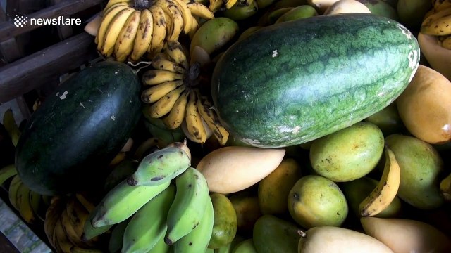 Thai restaurant owner donates fruit for locals struggling with coronavirus downturn