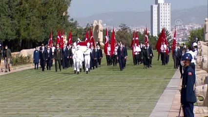 Kasapoğlu ve beraberindeki heyet, Anıtkabir'i ziyaret etti (1)