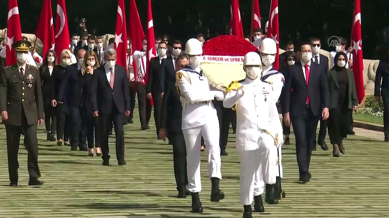 Kasapoğlu ve beraberindeki heyet, Anıtkabir'i ziyaret etti (3) - ANKARA
