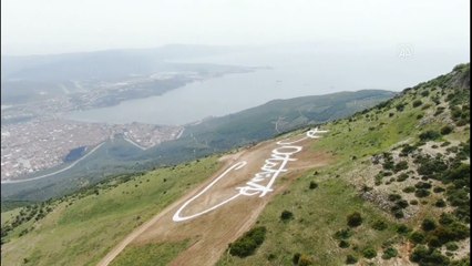 Tepeye Atatürk'ün dev imzası çizildi - BURSA