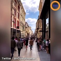 Déconfinement : la célèbre rue Sainte-Catherine de Bordeaux est noire de monde