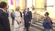 Le roi Philippe et la reine Mathilde se rendent aux Musées Royaux des Beaux-arts de Belgique qui rouvre leurs portes au public