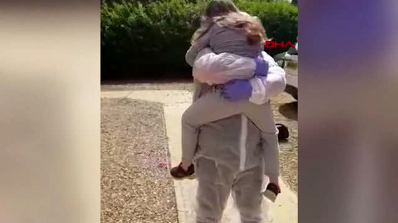 İngiltere'de sağlık çalışanı 50 gündür göremediği kızına kavuştu