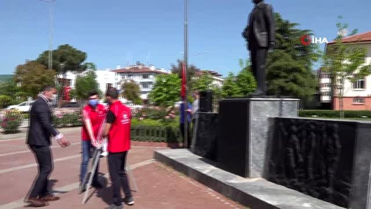 Taşova'da "19 Mayıs otobüsü" ile bayram kutlaması