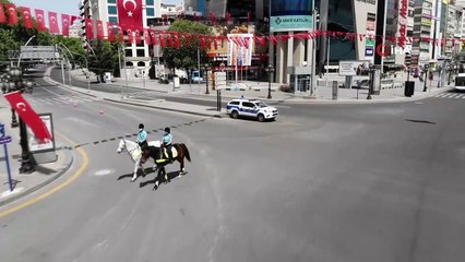 Kısıtlamanın son gününde caddeler boş kaldı
