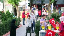 Vefa Sosyal Destek Grubu vatandaşlara Türk bayrağı ve maske dağıttı - SİİRT