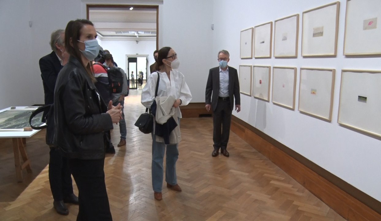 Sophie Wilmès visite le Bozar pour la réouverture des musées