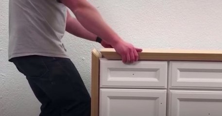 Ce plan de travail futuriste signé Leggari Products est tout bonnement magnifique