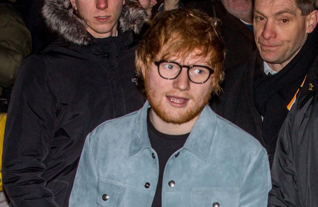Ed Sheeran dona 200mila euro alla sua vecchia scuola