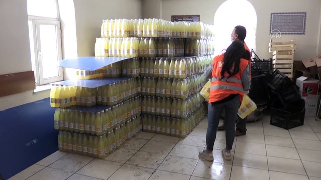 Vefa Sosyal Destek Grubu, 893 vatandaşa sıcak yemek ulaştırdı - AĞRI