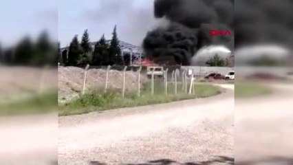 Kahramanmaraş'ta kağıt fabrikasında yangın çıktı