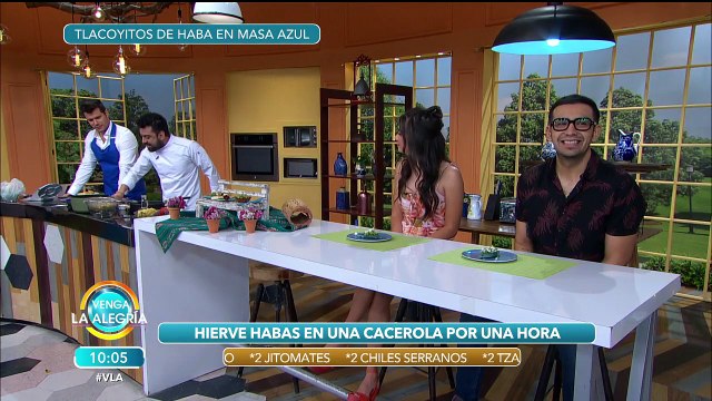 ¡Deliciosos Tlacoyos de haba con masa azul! | Venga La Alegría