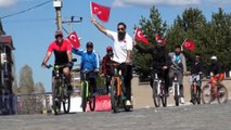 Kayakçılar bisiklet turuyla 19 Mayıs'ı kutladı - KARS