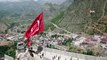 19 Mayıs’ta Kato Dağı'nda Şehit Düşen 10 Asker Anısına Dev Türk Bayrağı Dikildi