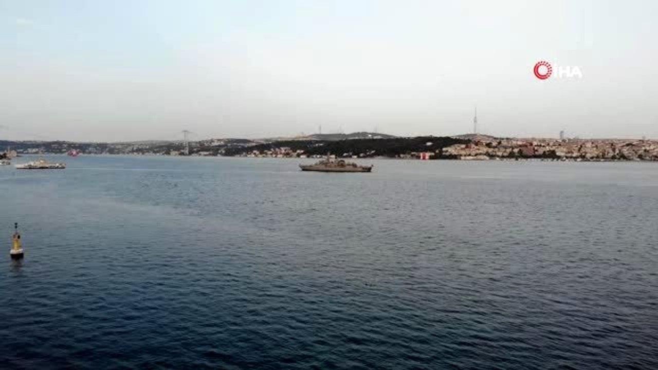 Dolmabahçe açıklarındaki Yavuz Fırkateyni'nde 19.19'da İstiklal Marşı okundu