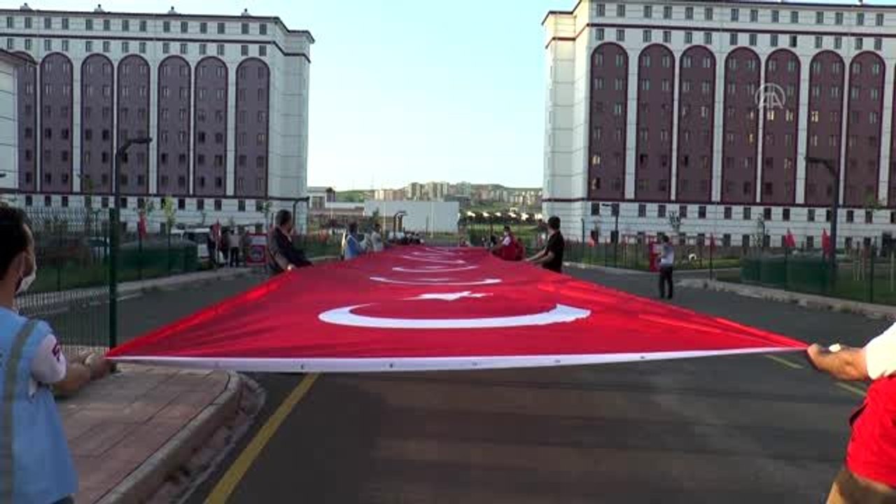 Karantinadaki vatandaşların "19 Mayıs" coşkusu - SİVAS