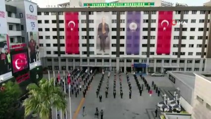 İstanbul Emniyeti saat 19.19’da sosyal mesafeli İstiklal Marşı'nı okudu