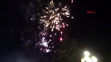 Tokat'ta havai fişek gösterisi ve araç konvoyu