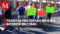 Taxistas de Ecatepec se quitan la ropa para exigir apoyos