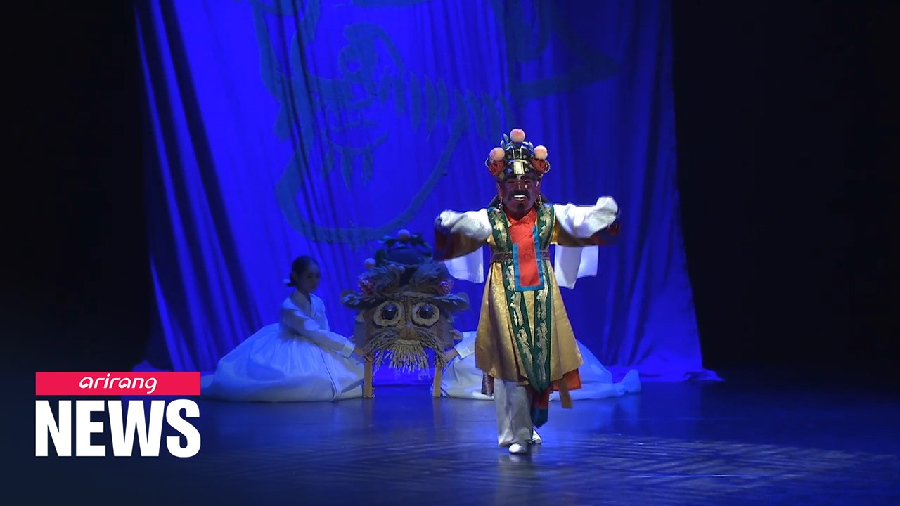 Cultural performance summons spirit of ‘Cheoyong’ to overcome COVID-19