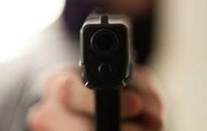 Women shoots revolver at goons to save her husband in Lucknow