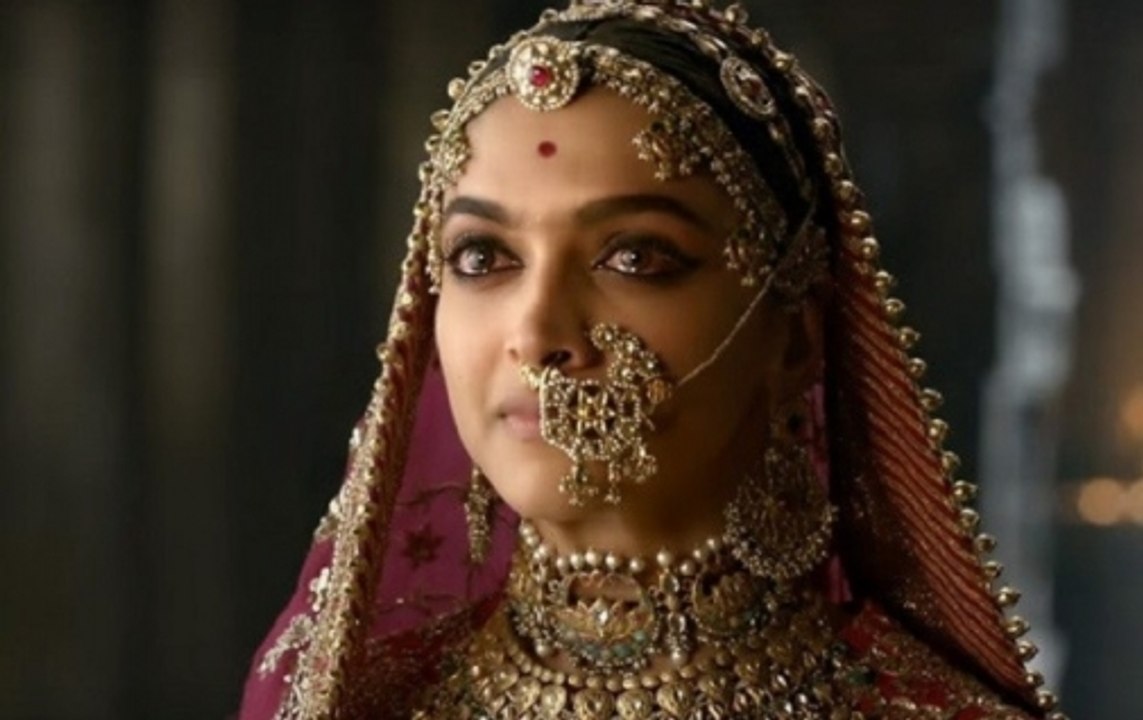 Watch | Karni Sena warns of violent stir against Padmaavat, vandalises theatre in Ahmedabad's Nikol